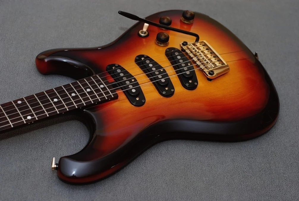 Mittel_Gitarre 340-9.jpg