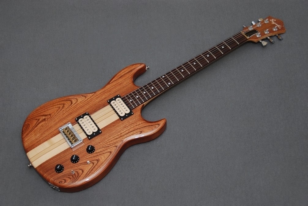 Mittel_Gitarre 368-01.jpg