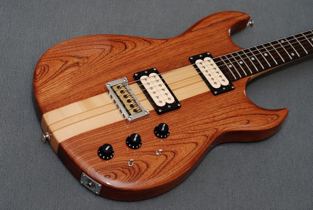 Mittel_Gitarre 368-03.jpg