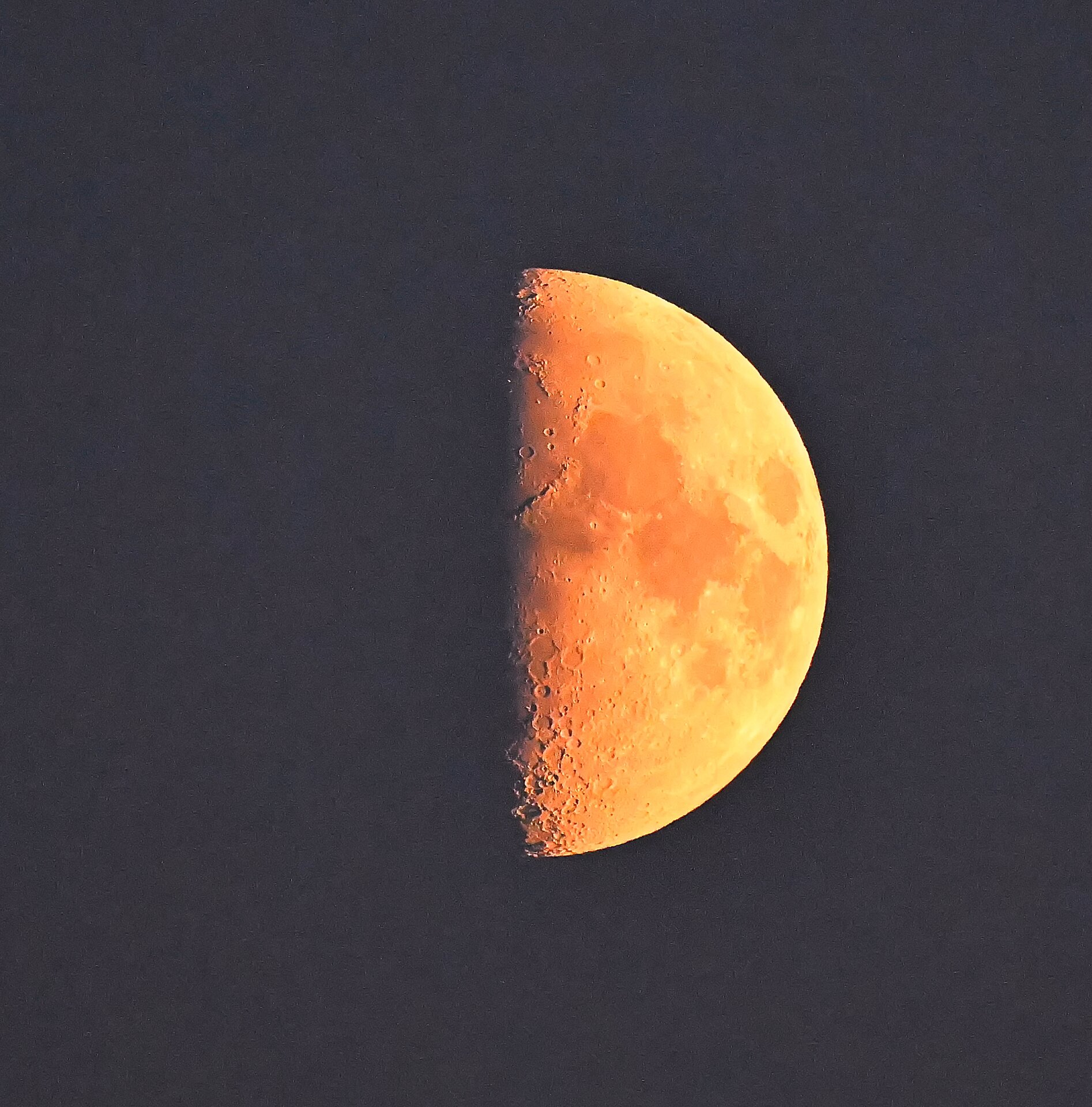 mond.jpg