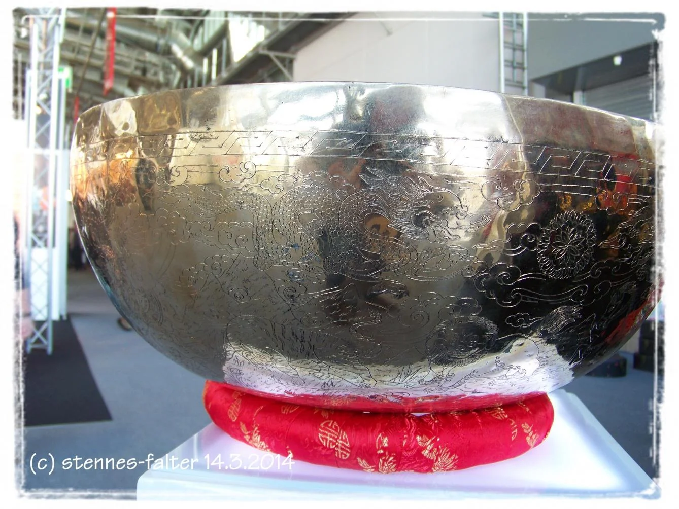 Musikmesse Frankfurt 2014 estfa 100_3717 R2 Klangschalenzentrum - chinesische Klangschale.webp