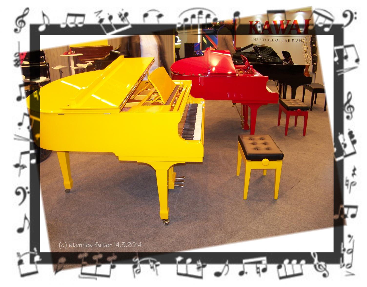 Musikmesse Frankfurt 2014_estfa_100_3651R RitmÃ¼ller FllÃ¼gel Deutschlandfarben.jpg