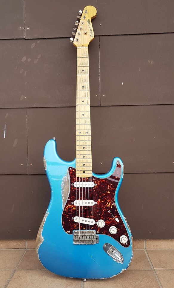 Nassau Relic Stratocaster Aged 002_K.jpg
