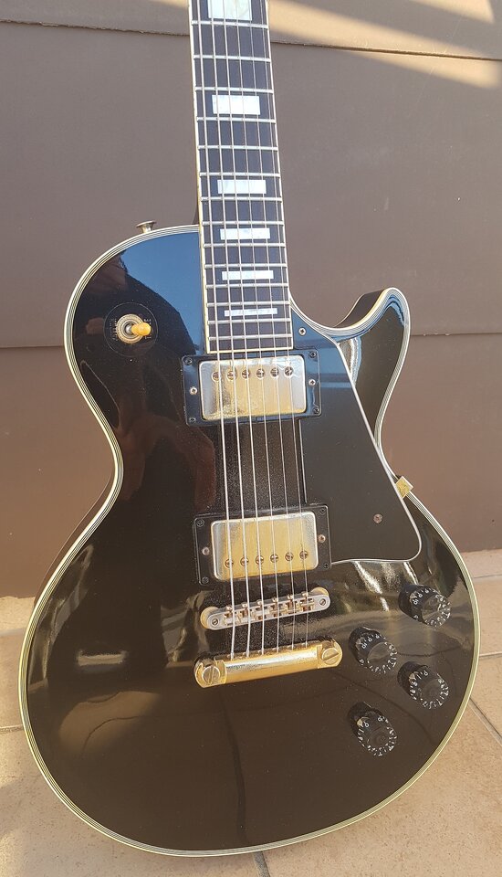 Orville Les Paul Custom 18_K.jpg