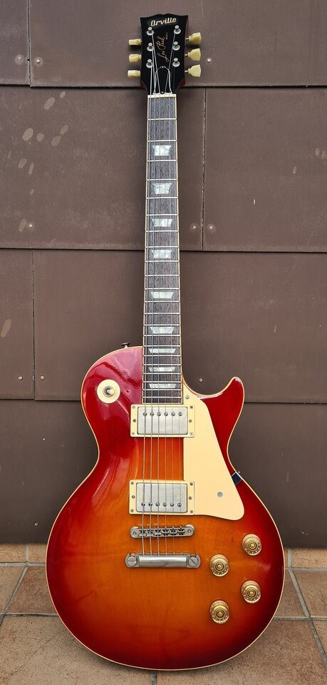 Orville Les Paul Standard Sunburst 01_K.jpg