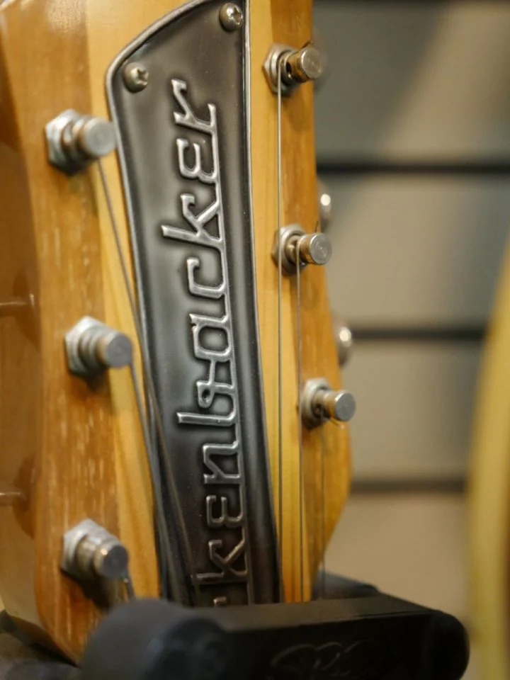Rickenbacker Kopfplatte