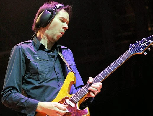 paul-gilbert_m.webp