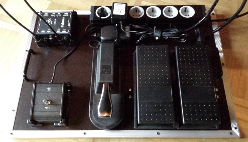 Pedalboard.jpg