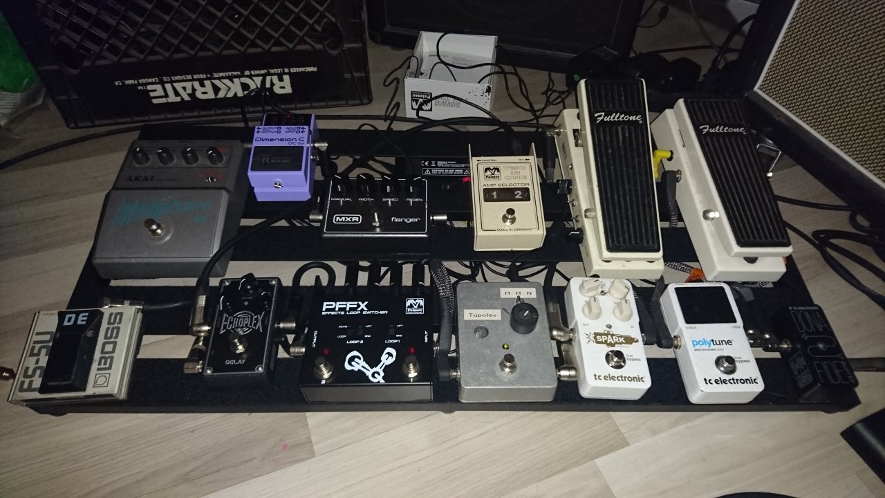 pedalboard.JPG