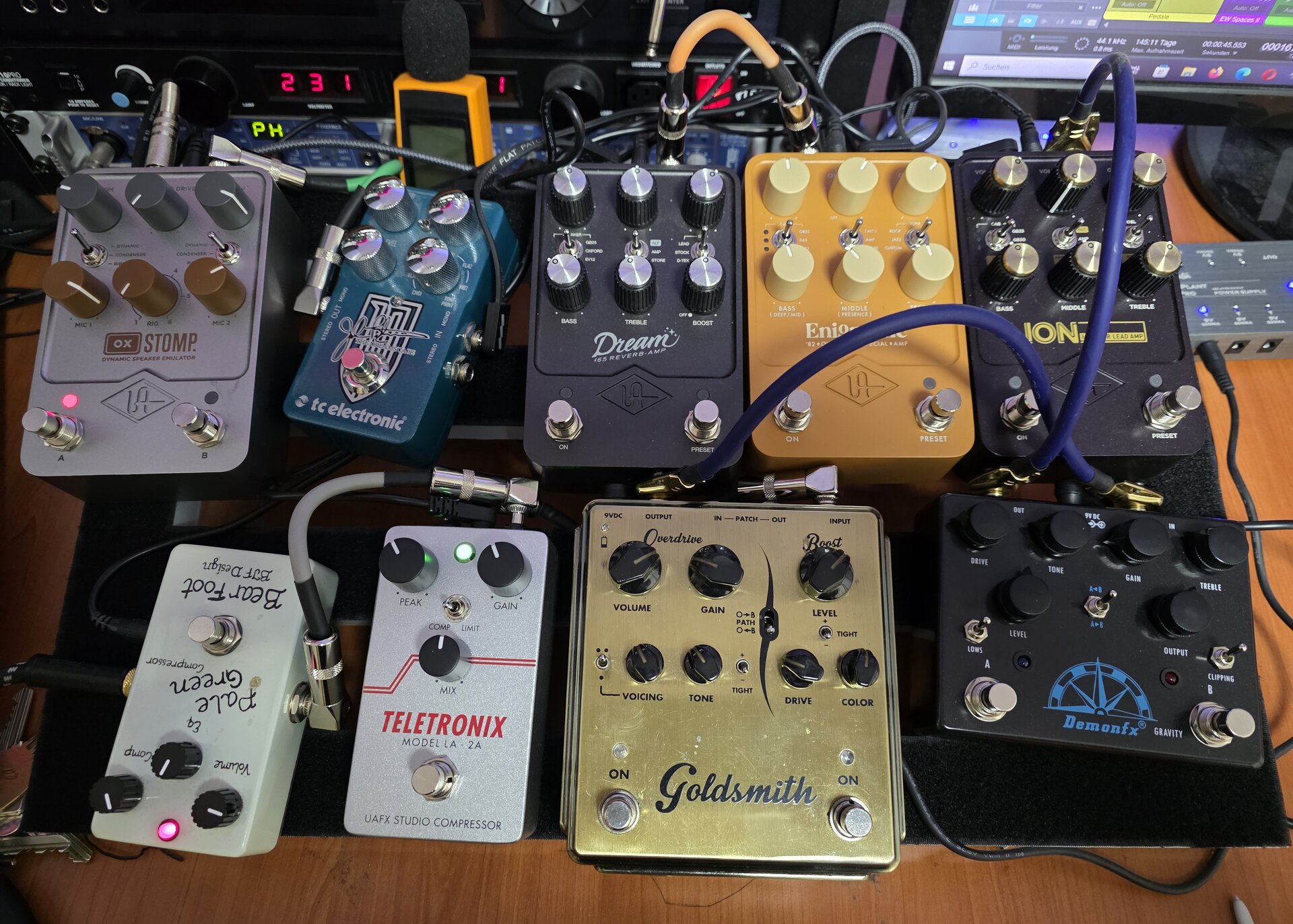 Pedalboard.jpg