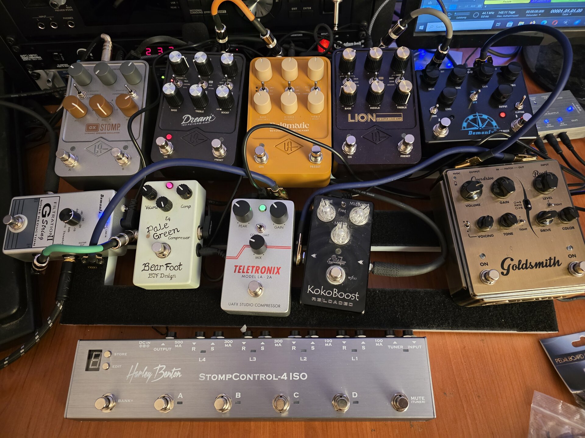 Pedalboard.jpg