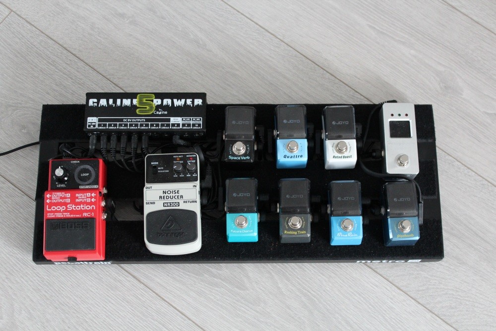 PedalBoard1_01.jpg
