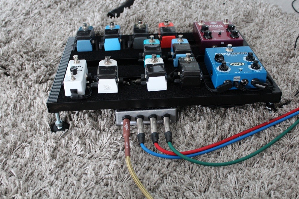 PedalBoard2_02.jpg