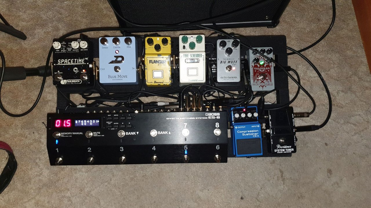 Pedalboard_4b.jpg