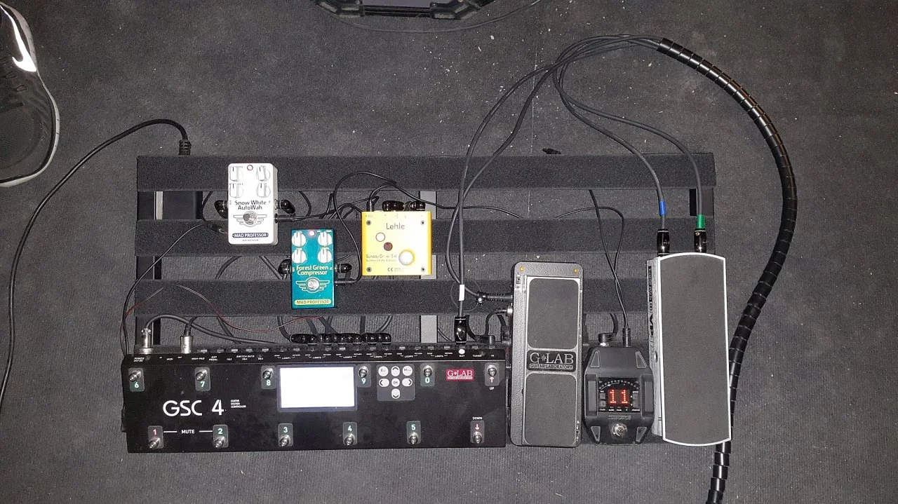 Pedaltrain-pro-Kabelschlauch.jpg
