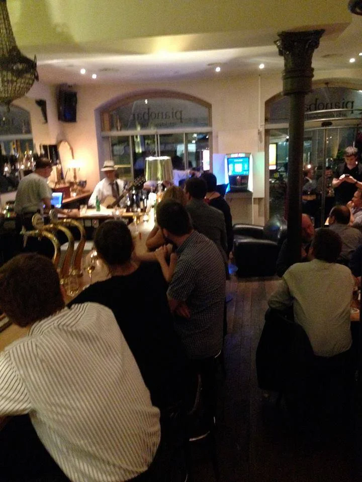 piano bar.webp