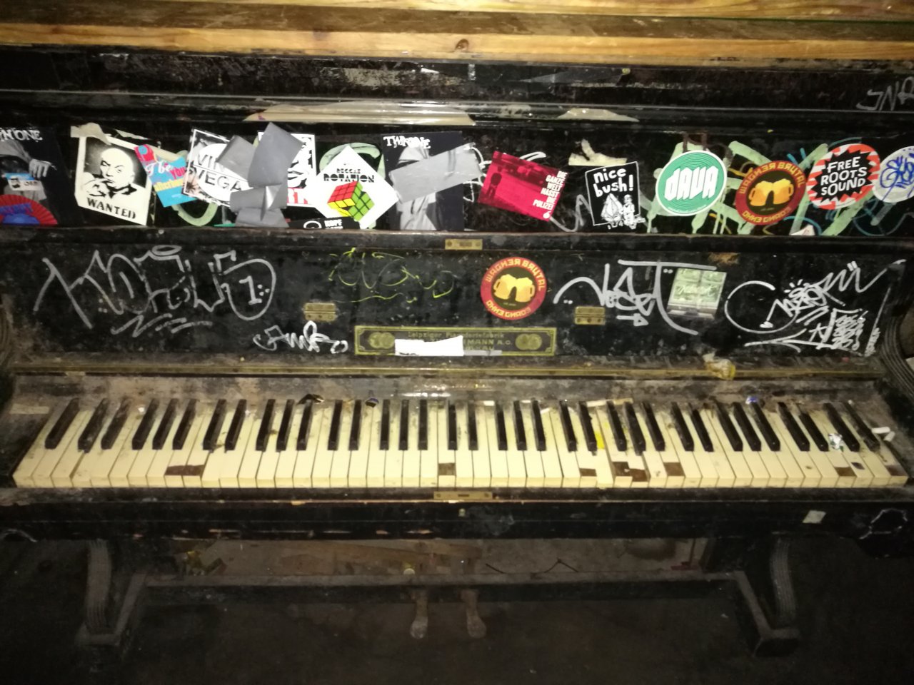 piano.jpg