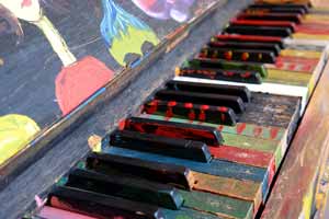 piano-lackieren-abschleifen.jpg