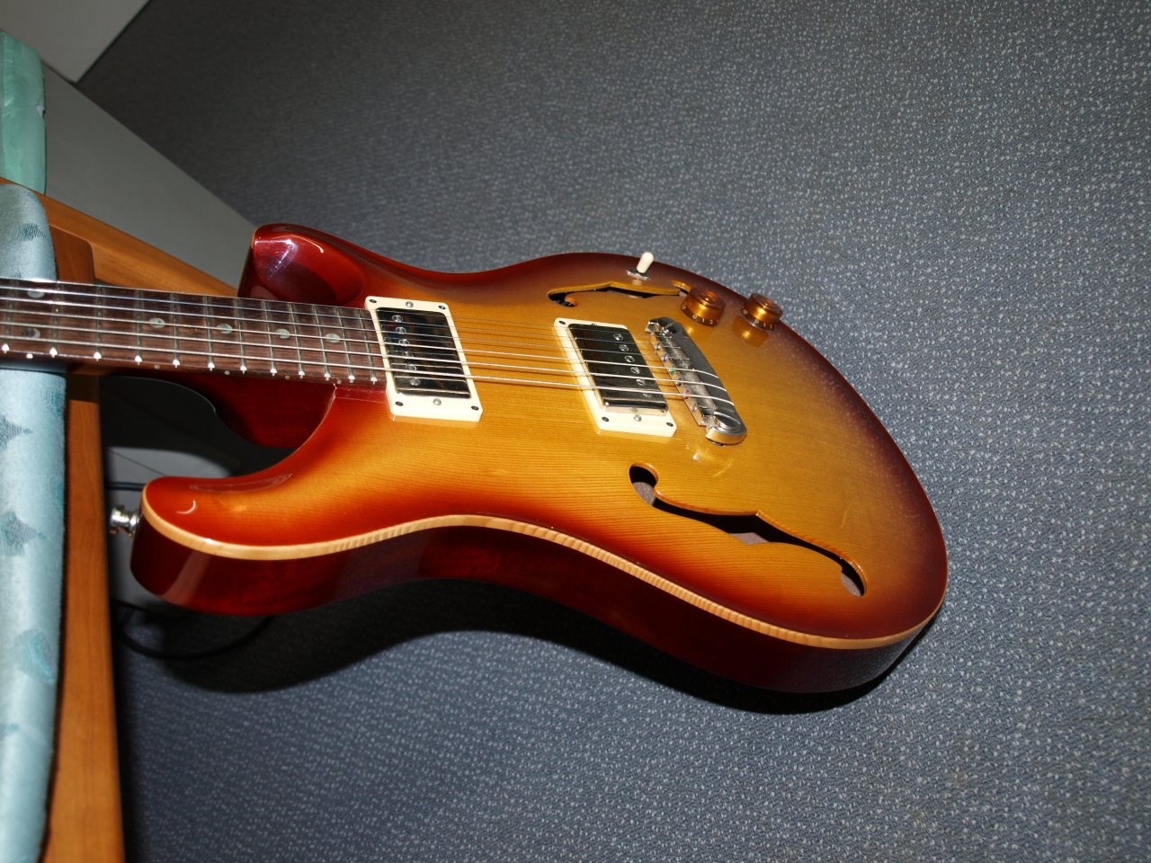 PRS Hollowbody (16).JPG