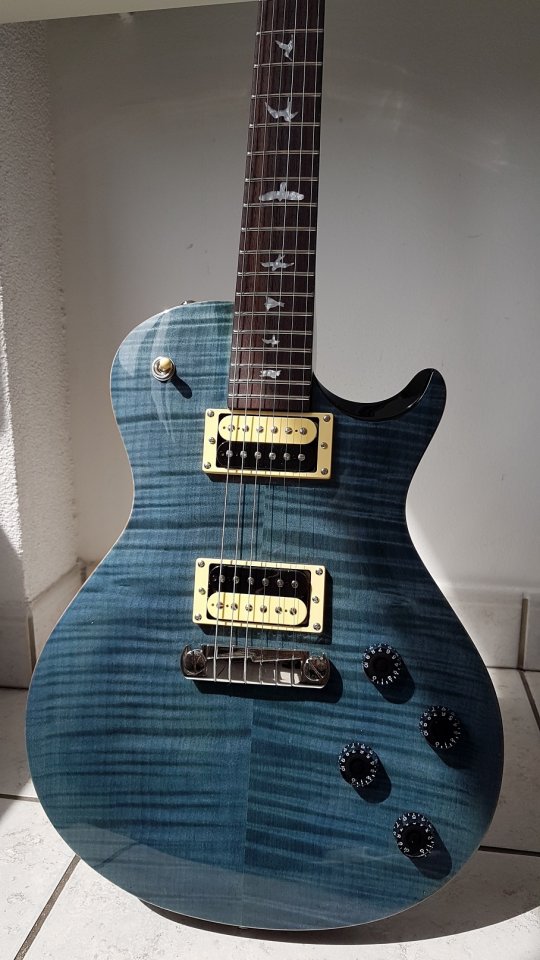PRS SE 245 002_K.jpg