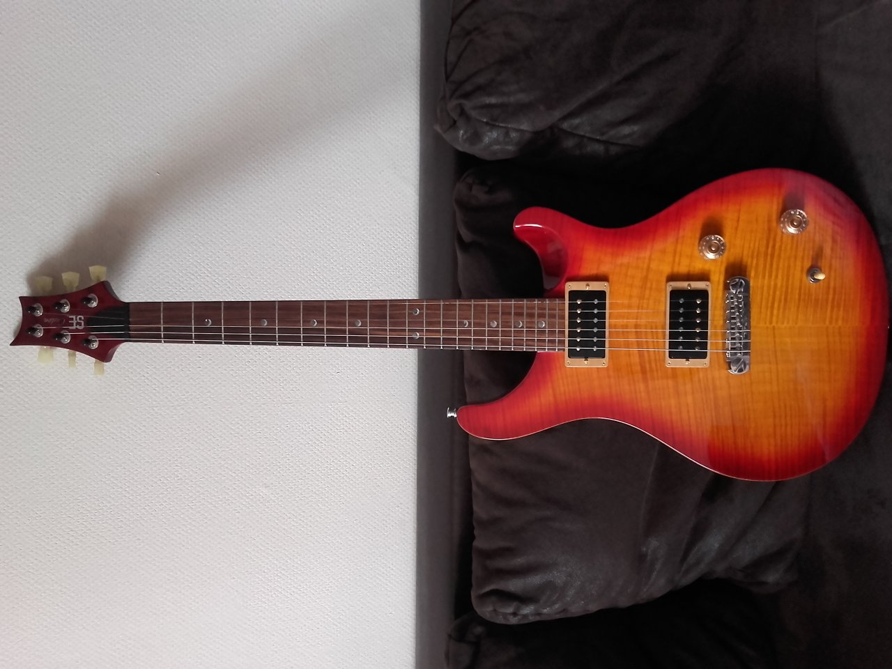 PRS SE Custom csb modded 2.jpg