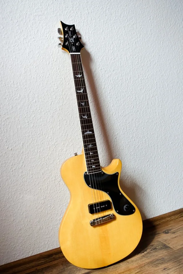 PRS-SE-One-2.jpg