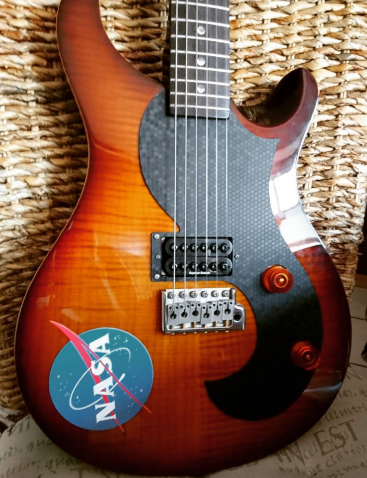 PRS SE.png