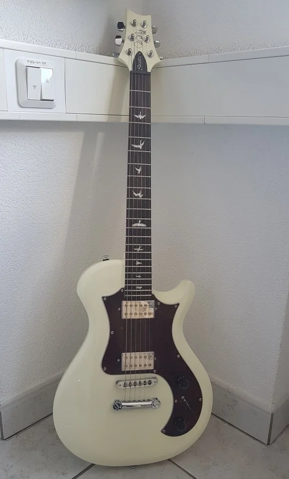 PRS SE Starla 01_F.jpg