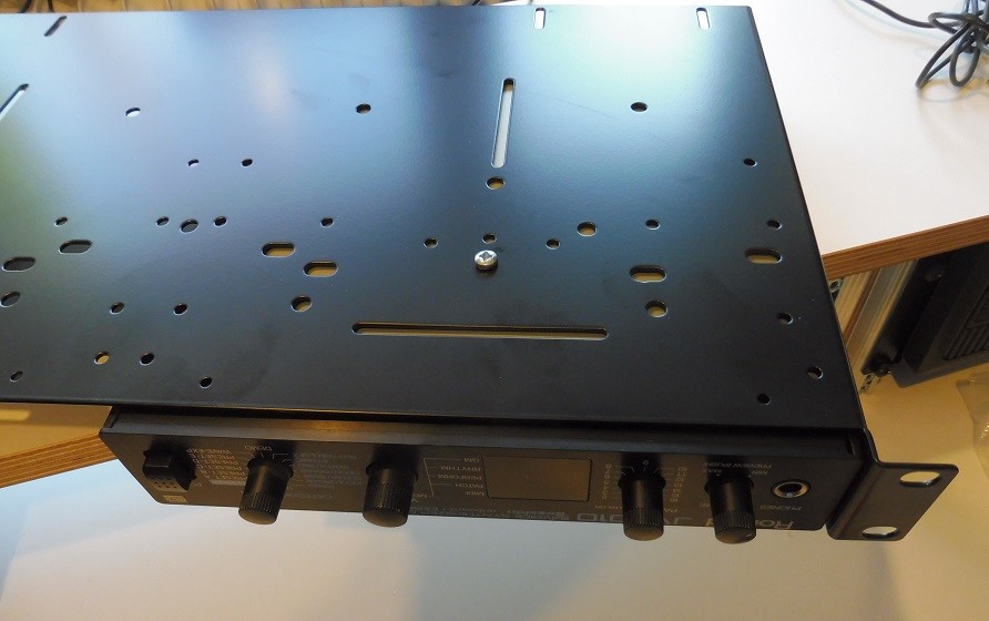 Rack1USchraube.jpg