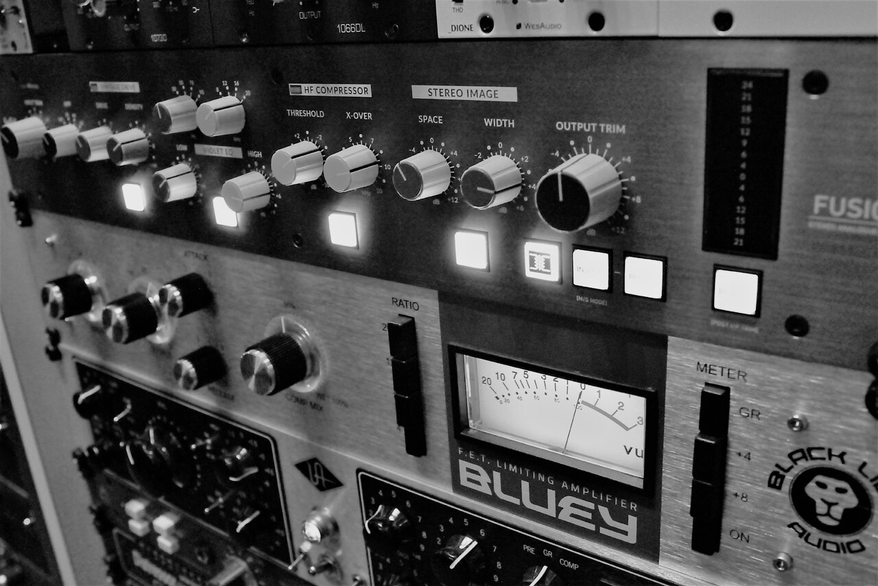 Racks_Outboard.JPG
