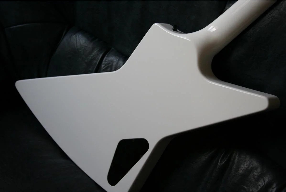 RAN_set-neck02.webp