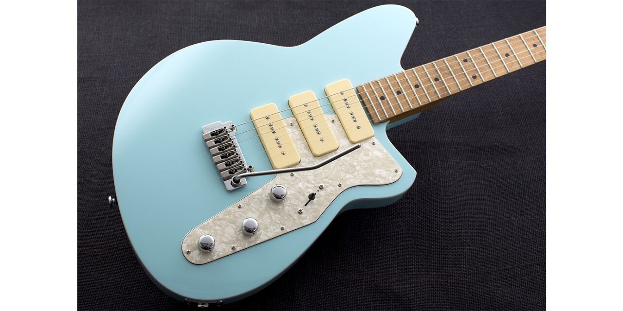 reverend_jetstream_390_chronic_blue_body_angle_2.jpg