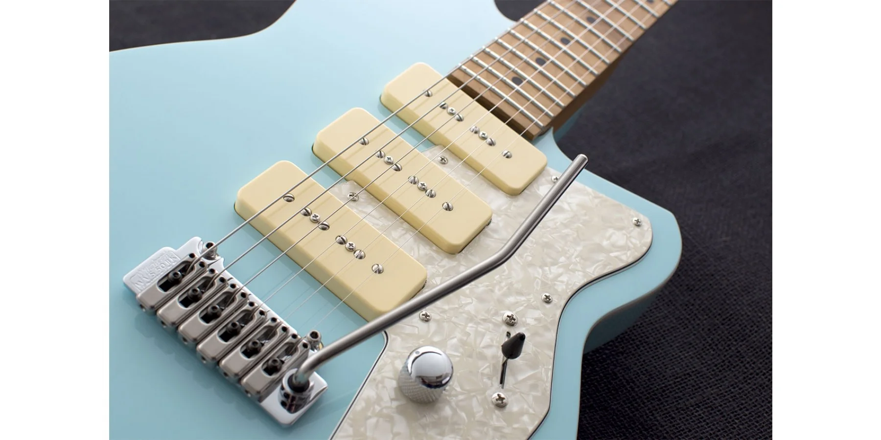 reverend_jetstream_390_chronic_blue_pickups.webp