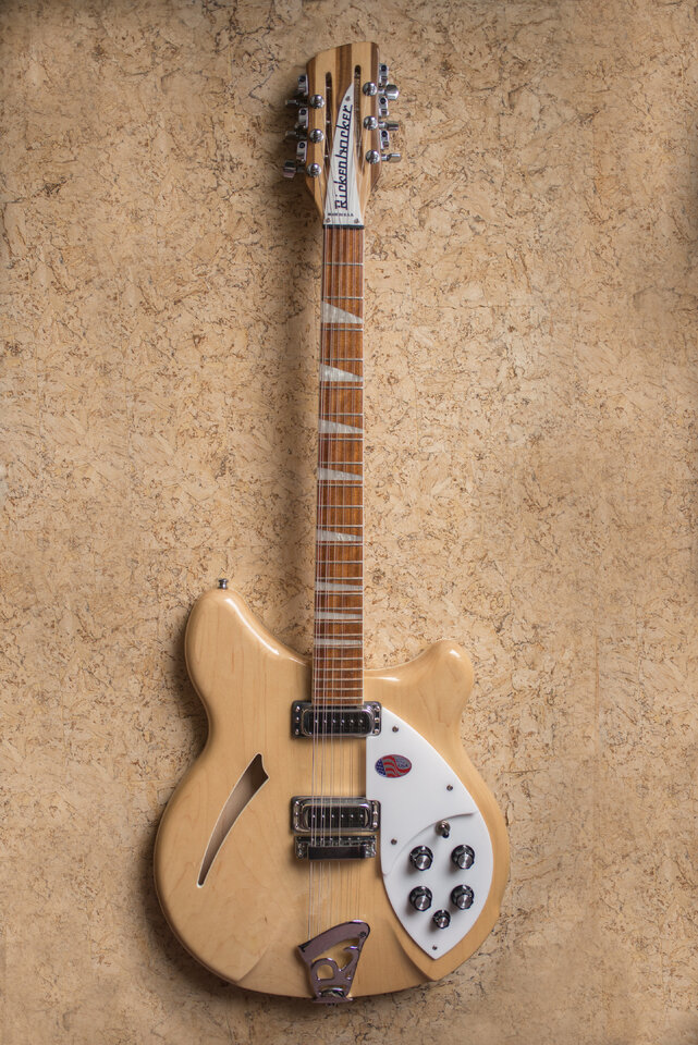 Rickenbacker 360 12 MG Mapleglo .jpg