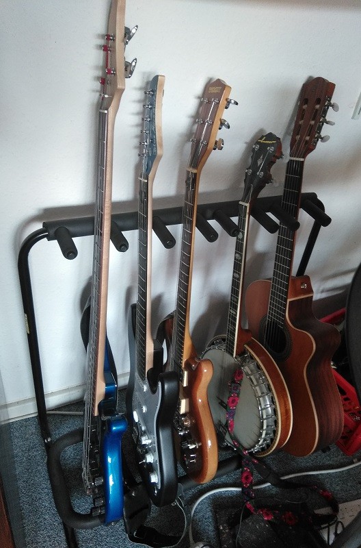 Rockstand1.jpg