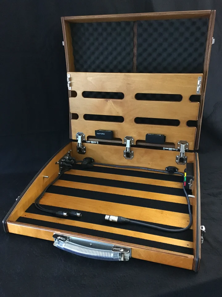 SA525_teak_huebschmann_06_fb.png