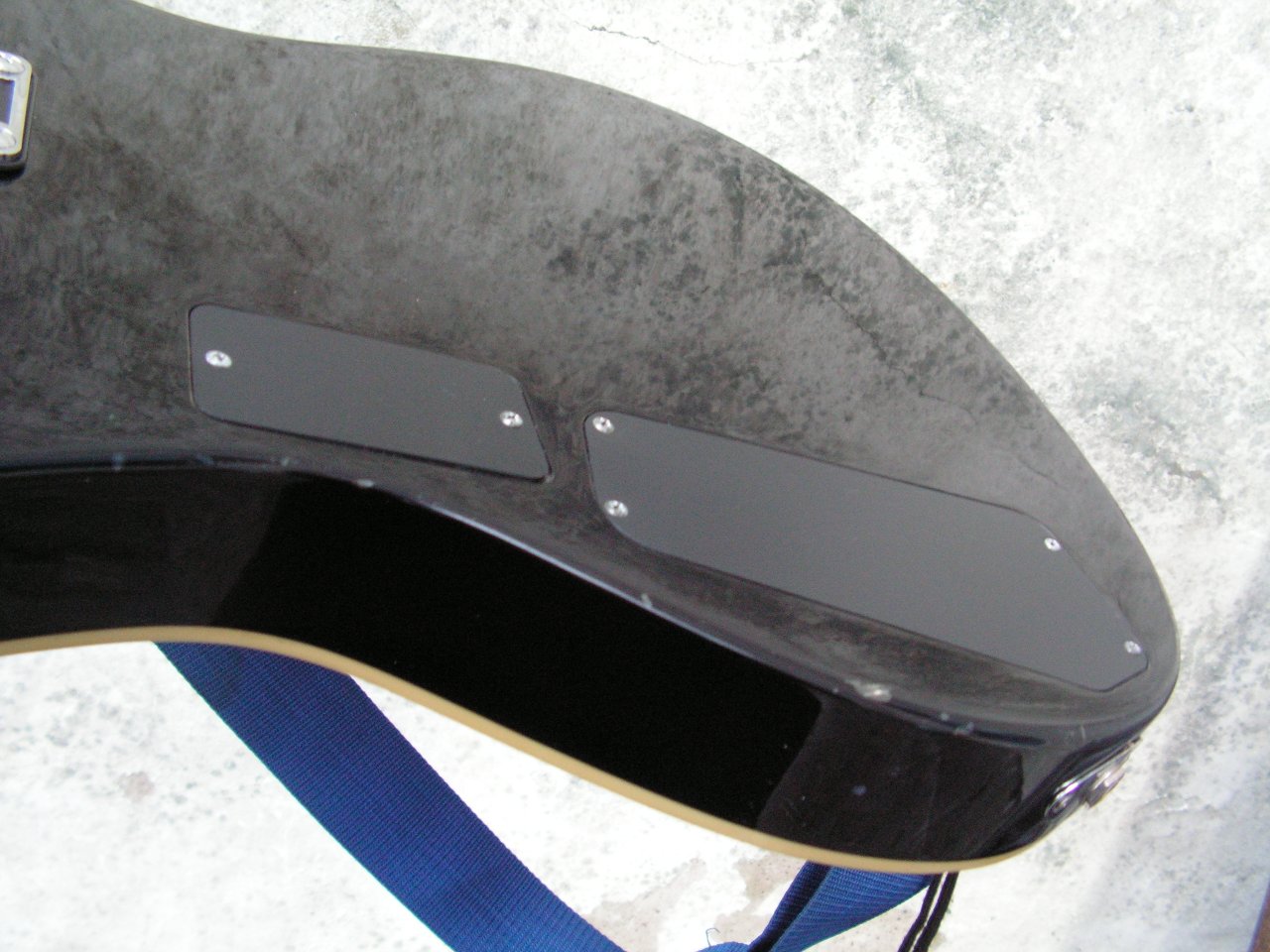samick e-acoustic back detail 1.jpg