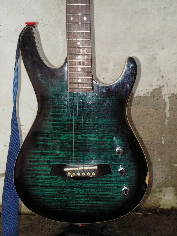 samick e-acoustic body front.webp