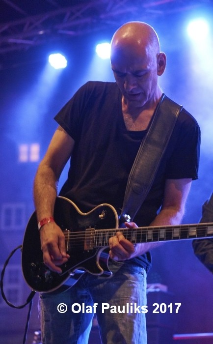 SB32_C1viv1_16b__DSC9783_700.jpg