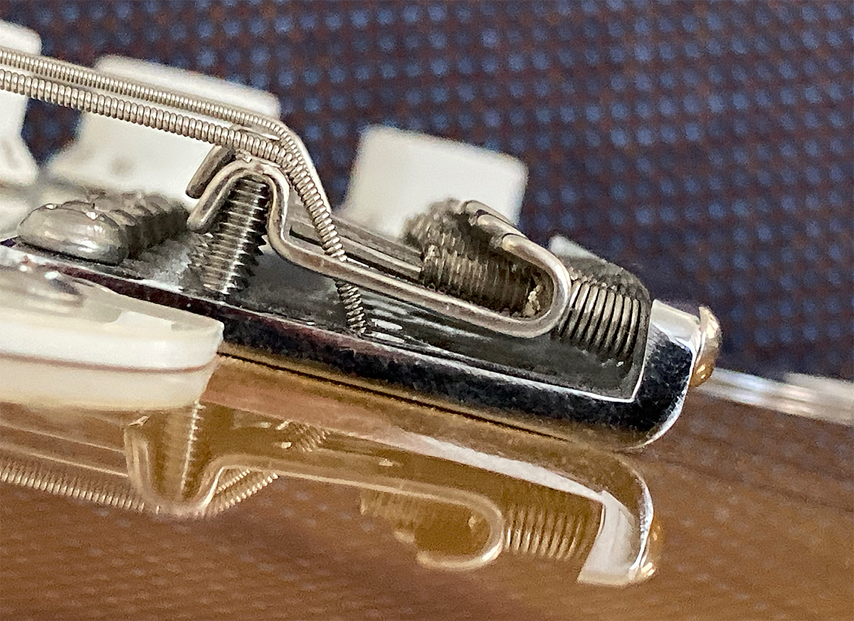 Schrauben Tremolo.jpg