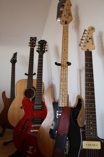 SCOS Gitarren web.jpg