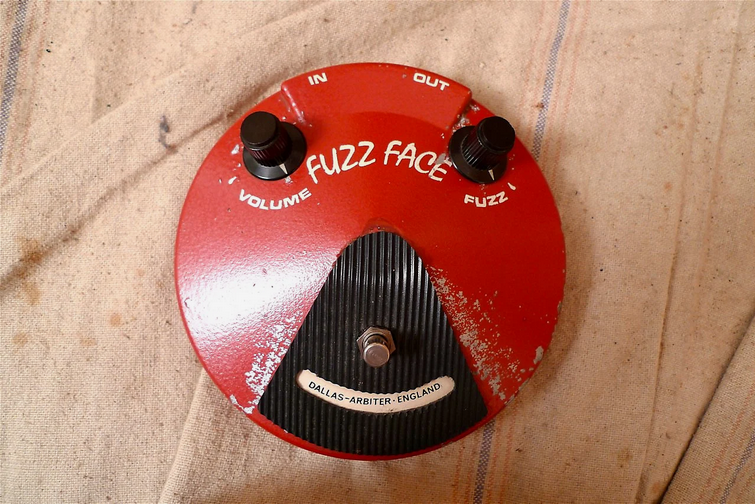 Screenshot 2025-09-12 at 08-35-03 Dallas Arbiter Fuzz Face 1969 Reverb Deutschland.png