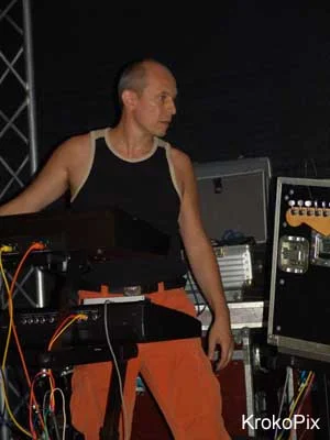 ShockProof_Hornbostel_2005_16.jpg