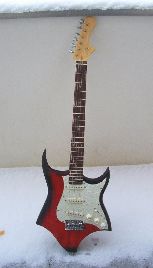 Showgitarre - Jessica Edith - Unikat.png