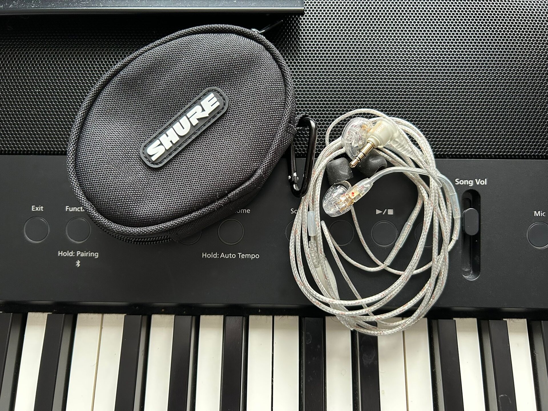 Shure SE215 Pro CL Bild 2.jpg