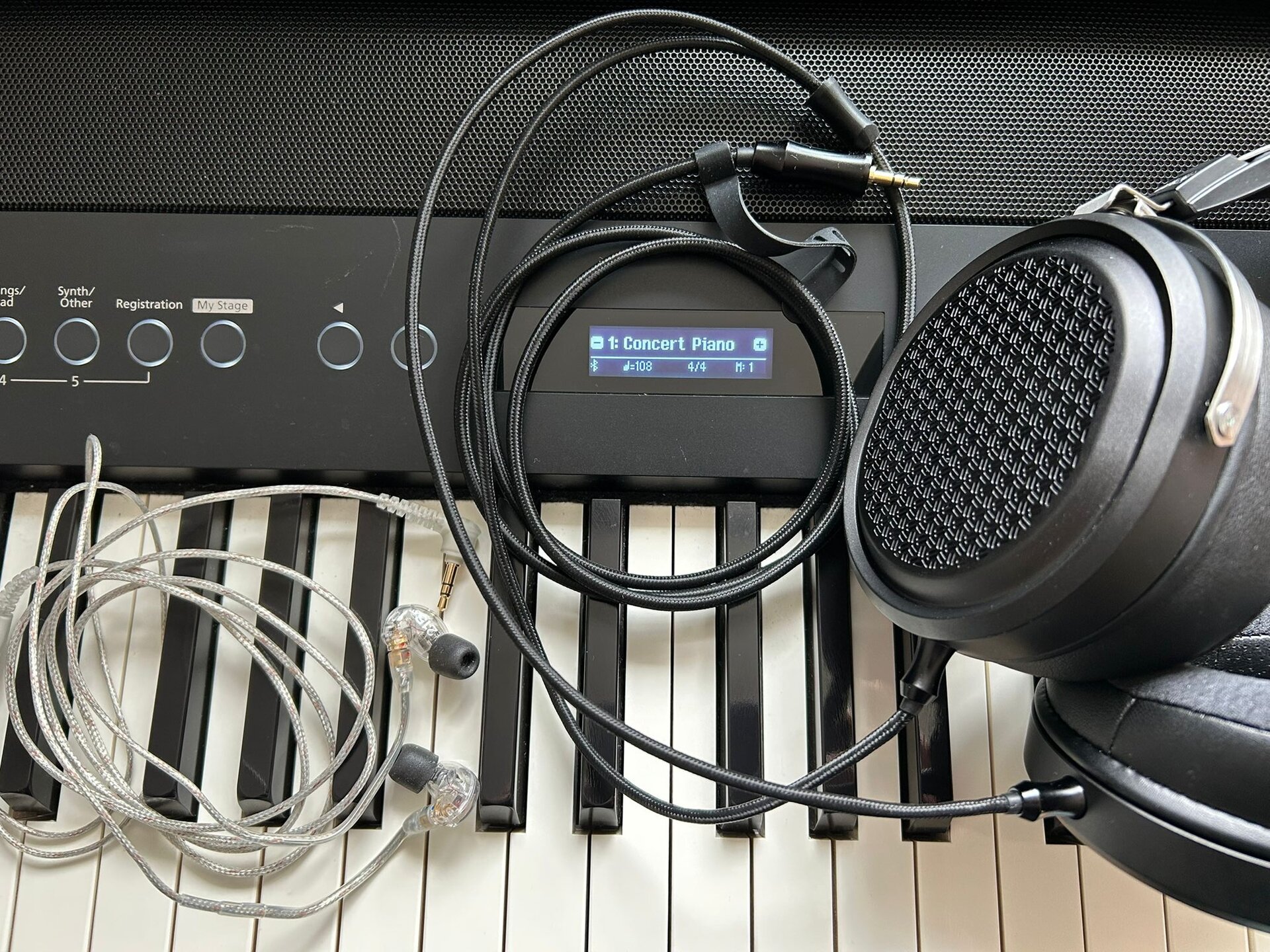 Shure SE215 Pro CL.jpg