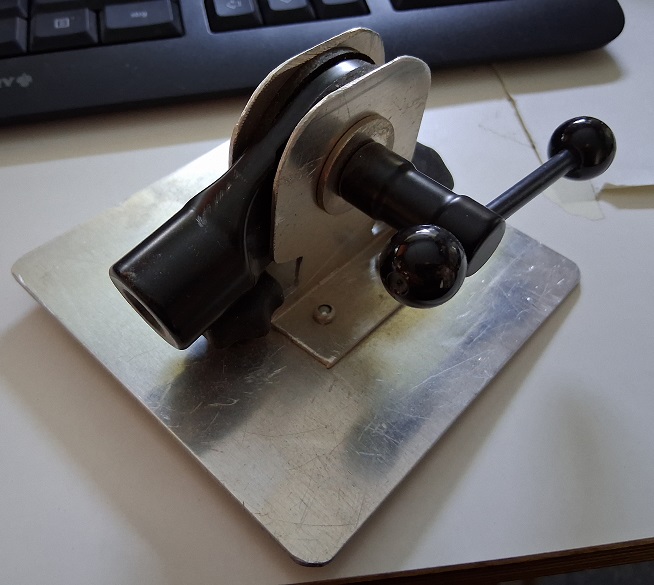 SpeakerMount.jpg