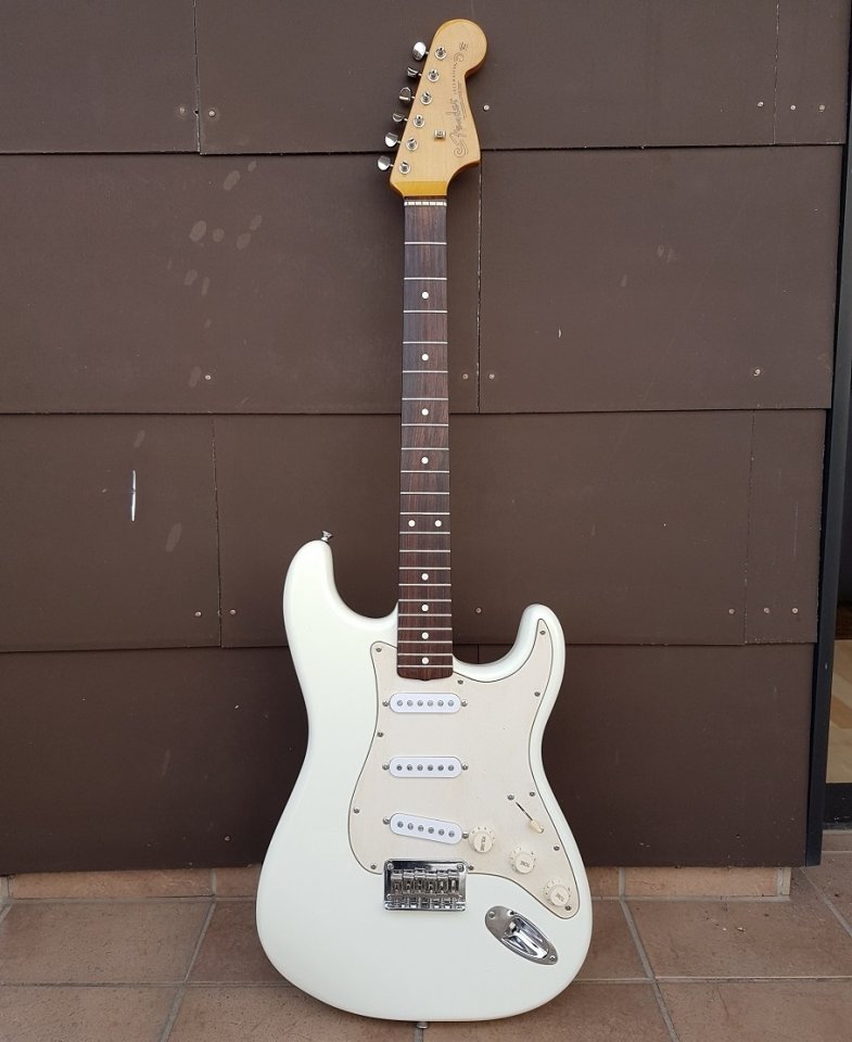 Squier Bullet Strat HT 008_K_Test.jpg