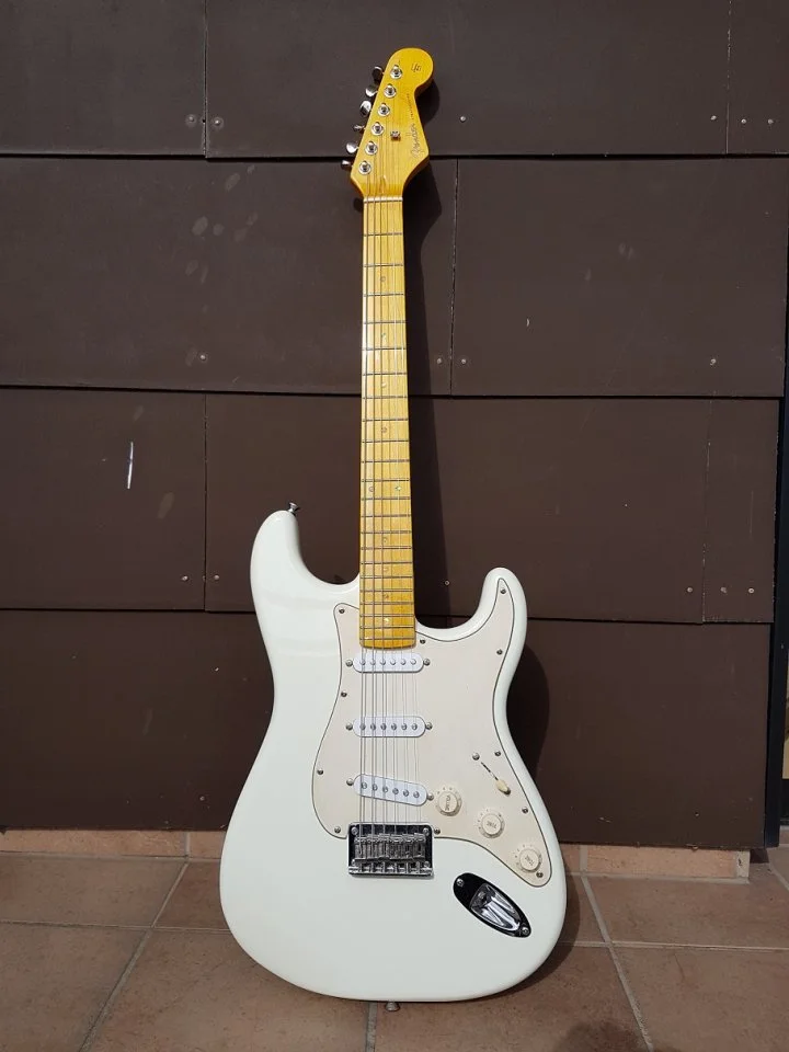 Squier Bullet Strat HT 012_K.jpg