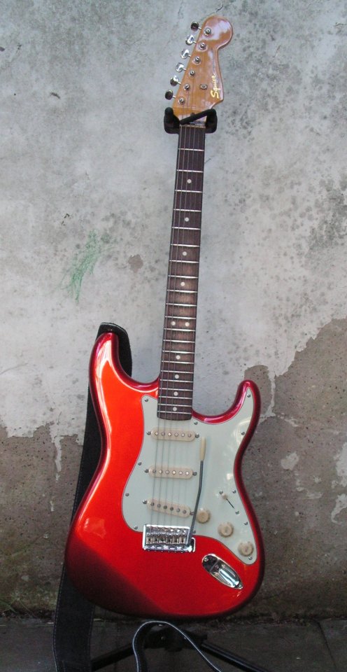 Squier Classic Vibe 60s Stratocaster 2012.jpg